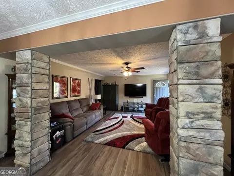 95 Log Cabin Dr, Lagrange, GA 30240 photo 5