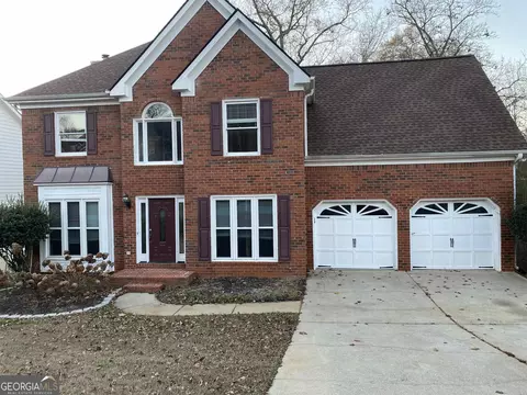 855 River Overlook Dr, Lawrenceville, GA 30043