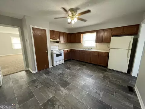 304 Hudson St, Lagrange, GA 30240 photo 3