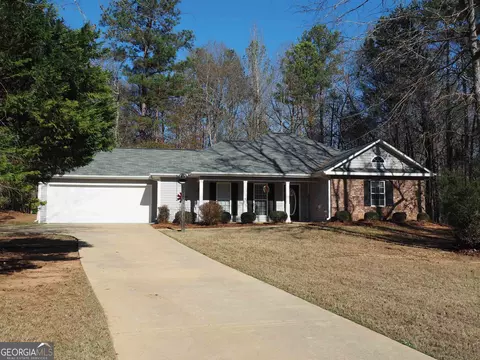 102 Lakeside Dr, Lagrange, GA 30240 photo 2