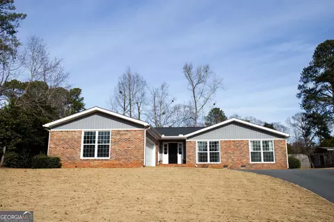 302 Charles Ave, Thomaston, GA 30286