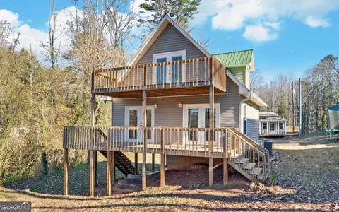 501 Lewis Dr, Lavonia, GA 30553