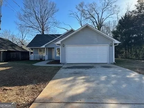 808 Ray St, Griffin, GA 30223