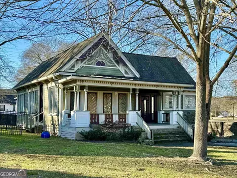 209 Myers Ave, Trion, GA 30753