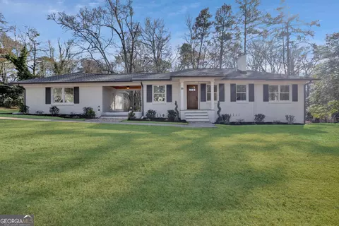 16 Parks Ave, Newnan, GA 30263