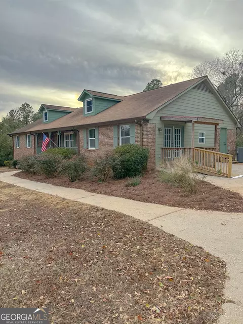 70 Pope St, Zebulon, GA 30295