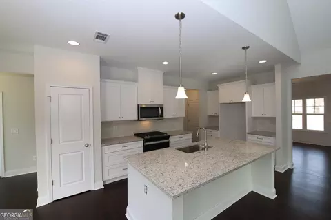 102 Grace Ct, Lagrange, GA 30241 photo 4