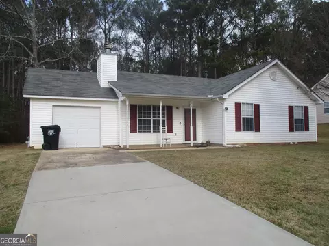 16 Chelsea Ln, Grantville, GA 30220