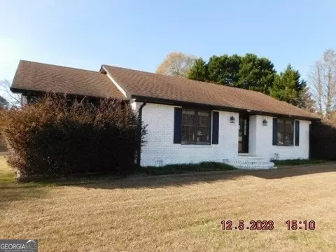 90 Skyview Dr, Griffin, GA 30224