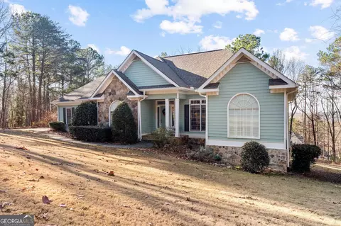 748 Plum Ln, Clarkesville, GA 30523