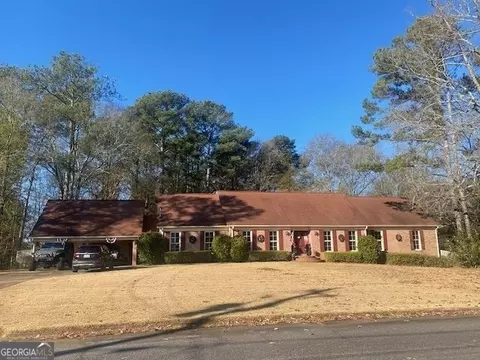 116 Crestview Rd, West Point, GA 31833