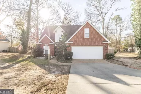 204 Woods Edge Way, Warner Robins, GA 31088