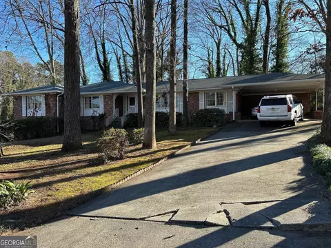 1989 Pine Valley Dr, Morrow, GA 30260 photo 3