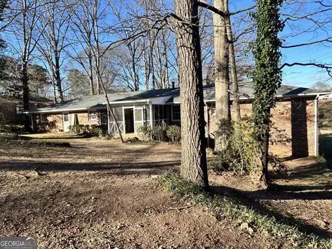 1989 Pine Valley Dr, Morrow, GA 30260 photo 8