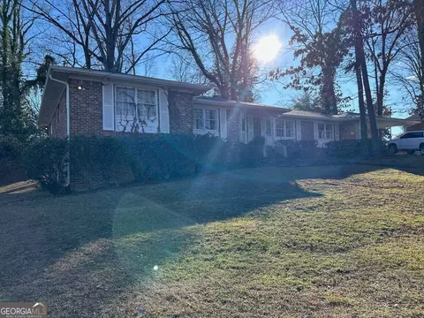 1989 Pine Valley Dr, Morrow, GA 30260 photo 9