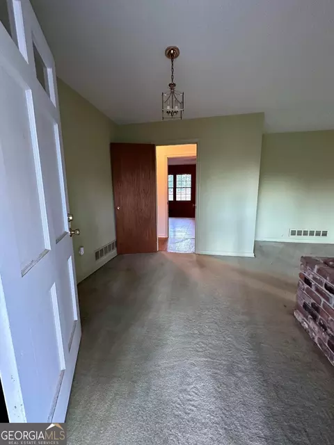 1989 Pine Valley Dr, Morrow, GA 30260 photo 19