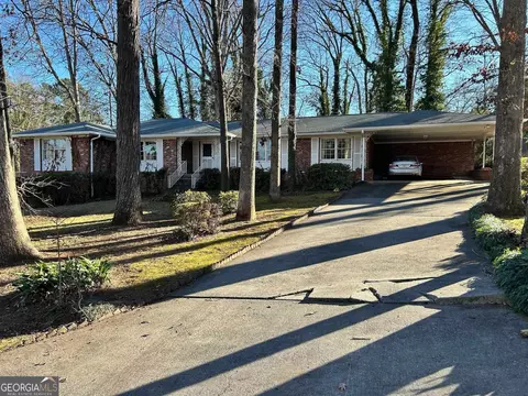 1989 Pine Valley Dr, Morrow, GA 30260 photo 2