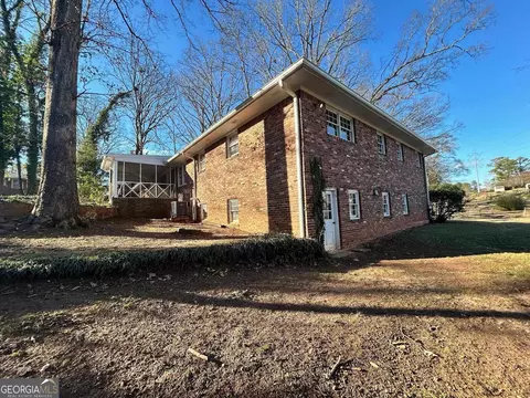 1989 Pine Valley Dr, Morrow, GA 30260 photo 4