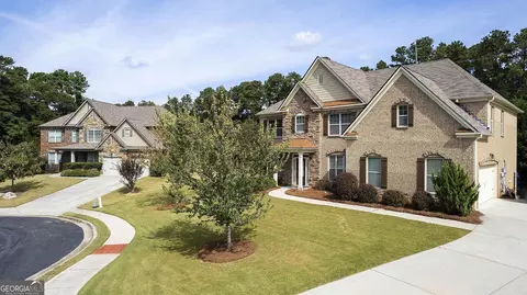 2126 Caledonia Dr, Lawrenceville, GA 30045