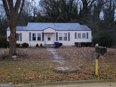 46 Ephens St, Winder, GA 30680