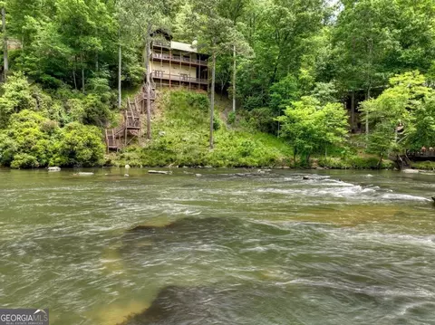 199 Neaptide Dr, Ellijay, GA 30540