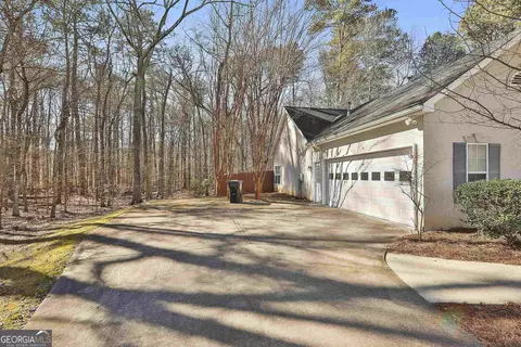 140 Libby Ln, Tyrone, GA 30290 photo 5