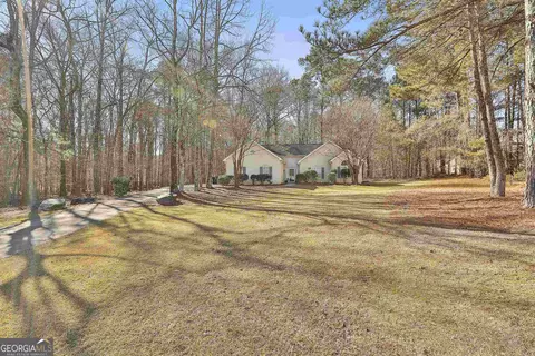 140 Libby Ln, Tyrone, GA 30290 photo 2