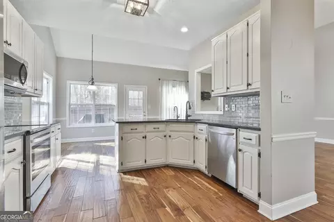 140 Libby Ln, Tyrone, GA 30290 photo 20