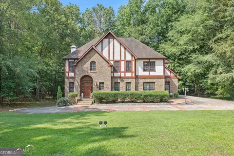 130 Lullwood Ct, Fayetteville, GA 30215