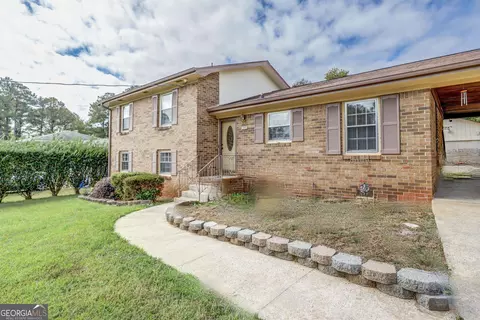 6345 Monica Dr, Morrow, GA 30260 photo 10