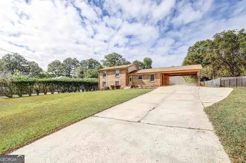 6345 Monica Dr, Morrow, GA 30260 photo 9