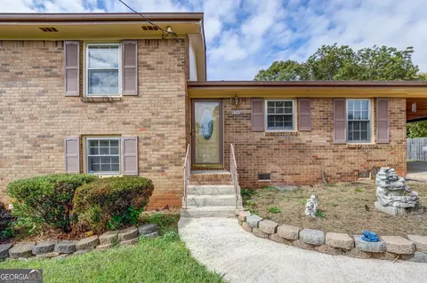 6345 Monica Dr, Morrow, GA 30260 photo 2