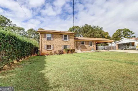 6345 Monica Dr, Morrow, GA 30260 photo 4