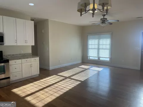 43 Willowrun Dr, Rome, GA 30165 photo 3