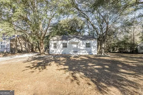 301 Diggs Blvd, Warner Robins, GA 31093