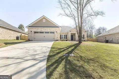 105 Lighterknot Trl, Perry, GA 31069 photo 3