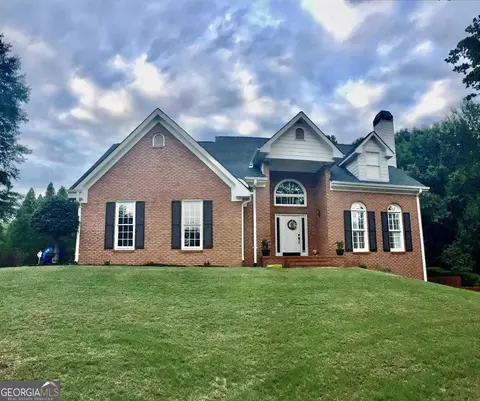 233 Magnolia Dr, Winder, GA 30680