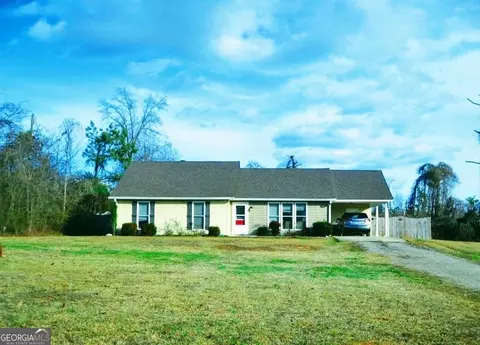 822 Smokey Rd, Newnan, GA 30263