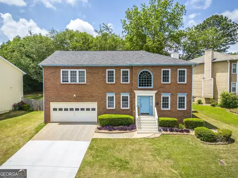 2747 Oak Meadow Ln, Snellville, GA 30078