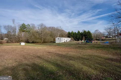 127 Bone Rd, Commerce, GA 30530 photo 2