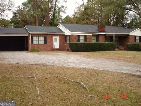 105 S Edgewood Dr, Statesboro, GA 30458
