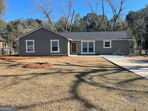 1306 Pinehurst Dr, Albany, GA 31707