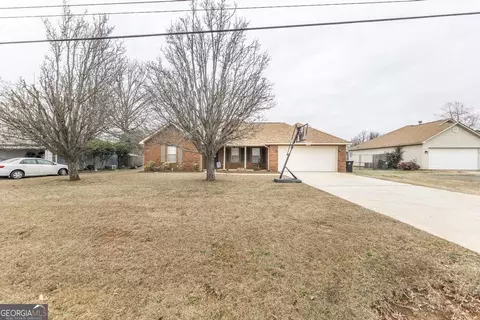228 Peach Blossom Rd, Bonaire, GA 31005