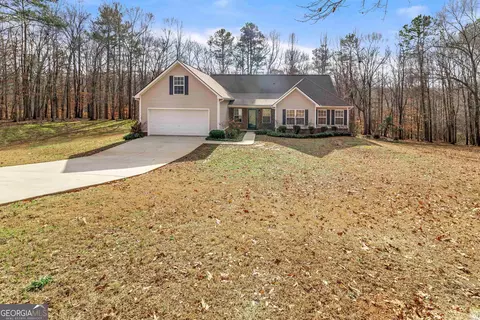 68 Queen Ct, Commerce, GA 30530 photo 2