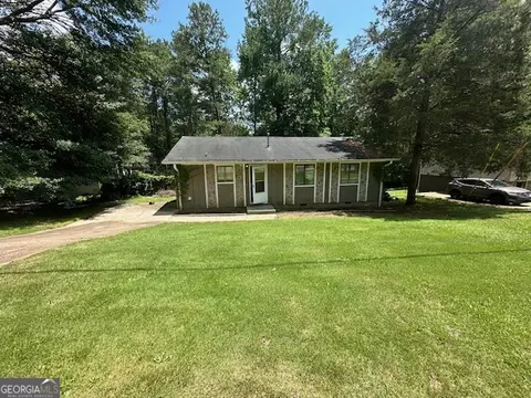 2255 Cherokee Valley Cir, Lithonia, GA 30058
