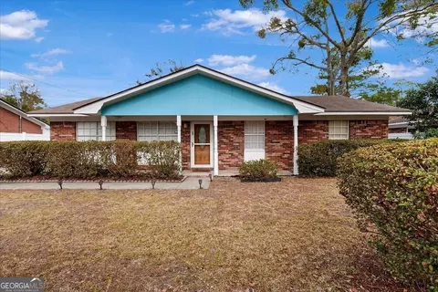 104 Deal St, Hinesville, GA 31313