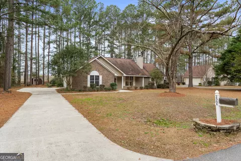 2558 Westover Dr, Statesboro, GA 30458