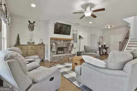 35 E Second St, Newnan, GA 30263 photo 11
