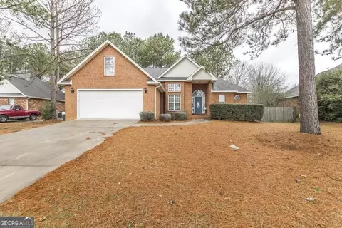 313 Christopher Luke Cir, Perry, GA 31069