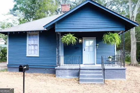 107 3rd St, Monroe, GA 30655
